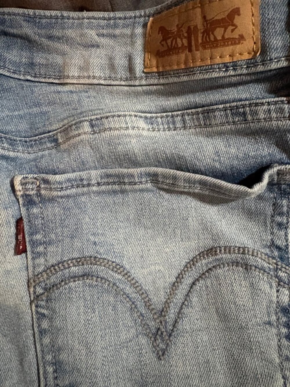 Levi’s 29x30 Legging Jeans Women Skinny Stretch Light Wash Denim Faded Casual - Picture 5 of 8